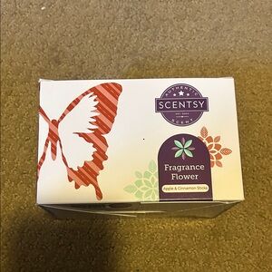 Scentsy Fragrance Flower - Apple & Cinnamon Stick with Red Butterfly